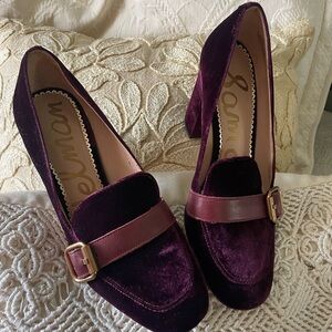 Sam Edelman Burgundy Velvet heels with Gold Detail